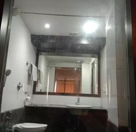 هتل Zo Amar Sector 17 Isbt