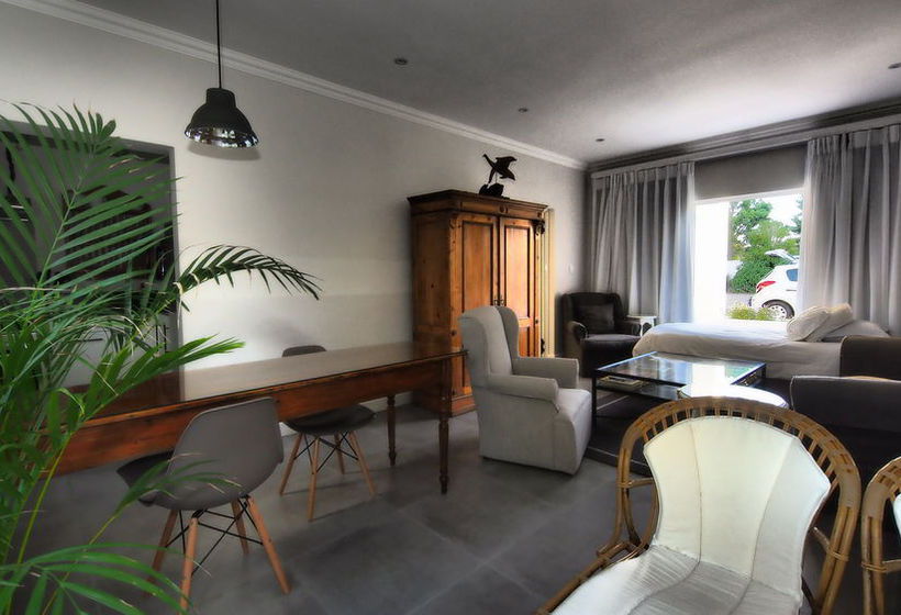 פנסיון Fairview Historic Homestead