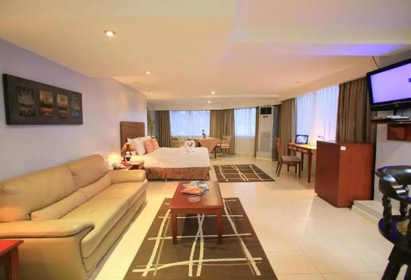 Wild Orchid Beach Resort