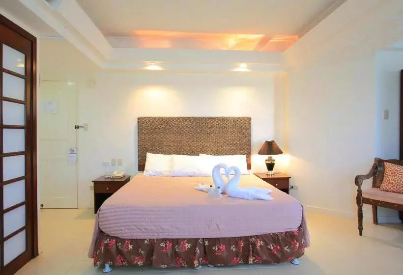 Wild Orchid Beach Resort