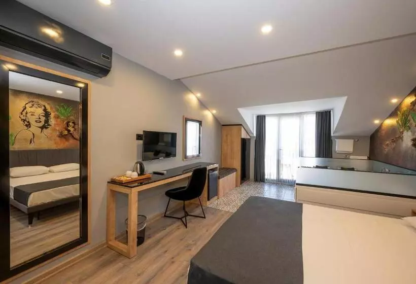 Nocleg ze śniadaniem Grand Palace