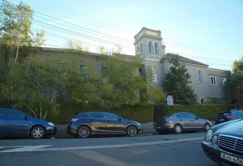 בית מלון כפרי Cambridge Lodge