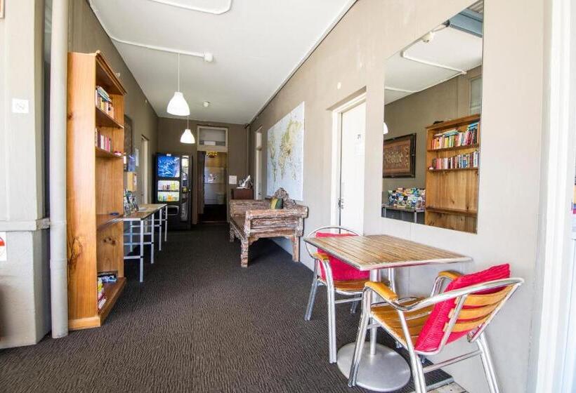 בית מלון כפרי Cambridge Lodge