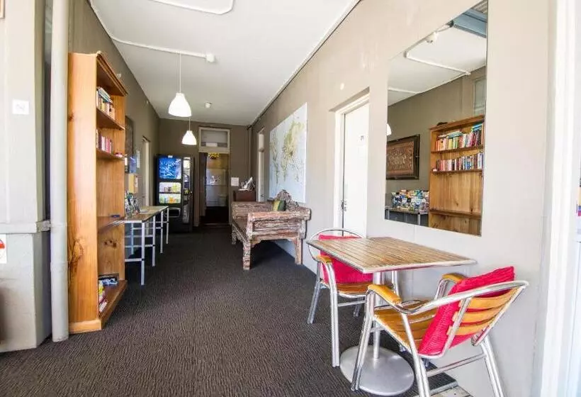 בית מלון כפרי Cambridge Lodge