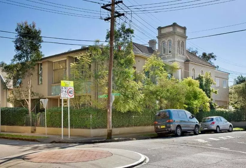 בית מלון כפרי Cambridge Lodge