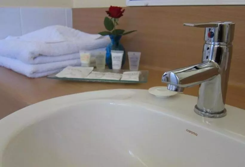 Отель Dalby Mid Town Motor Inn