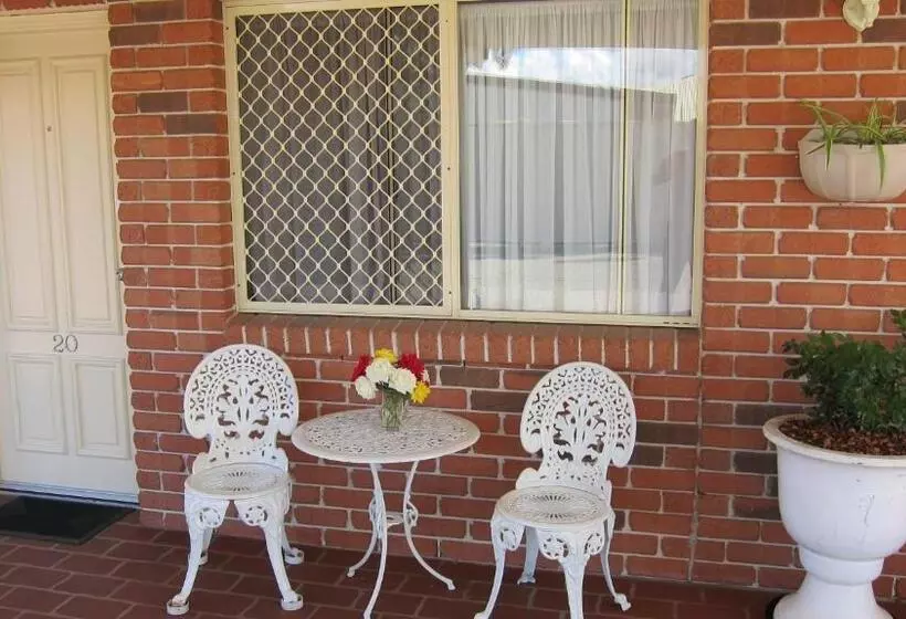 Отель Dalby Mid Town Motor Inn