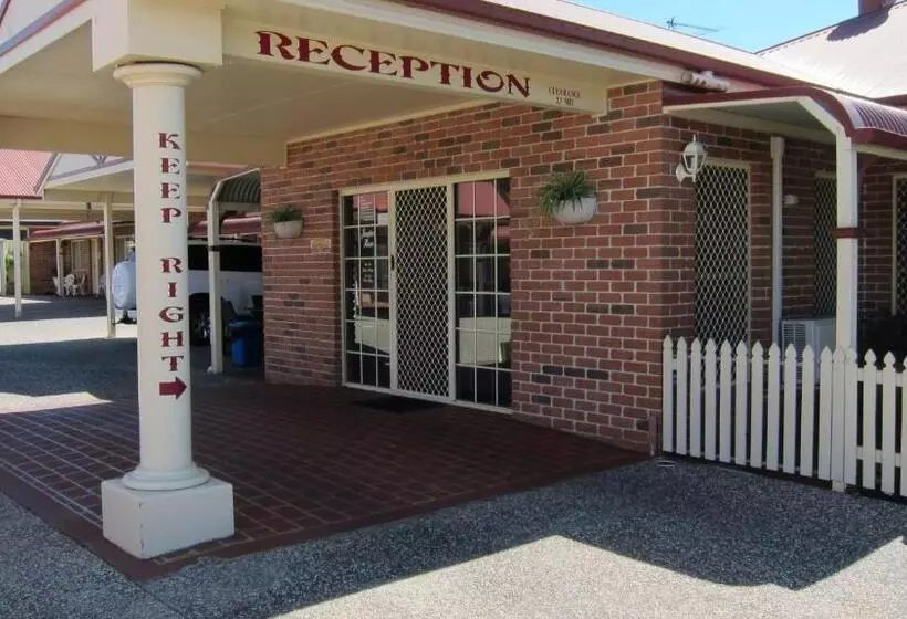 Отель Dalby Mid Town Motor Inn