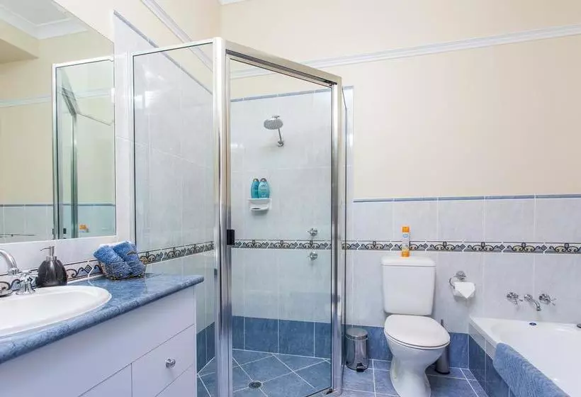 酒店 Elindale House Bed & Breakfast