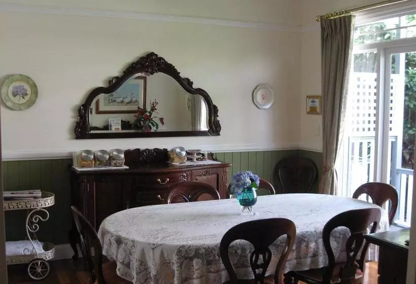 酒店 Elindale House Bed & Breakfast