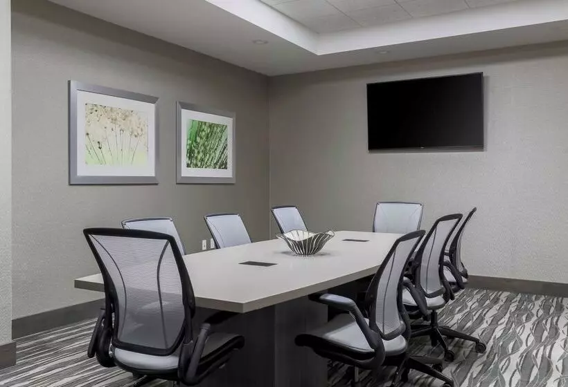 בית מלון כפרי Hilton Garden Inn Ardmore