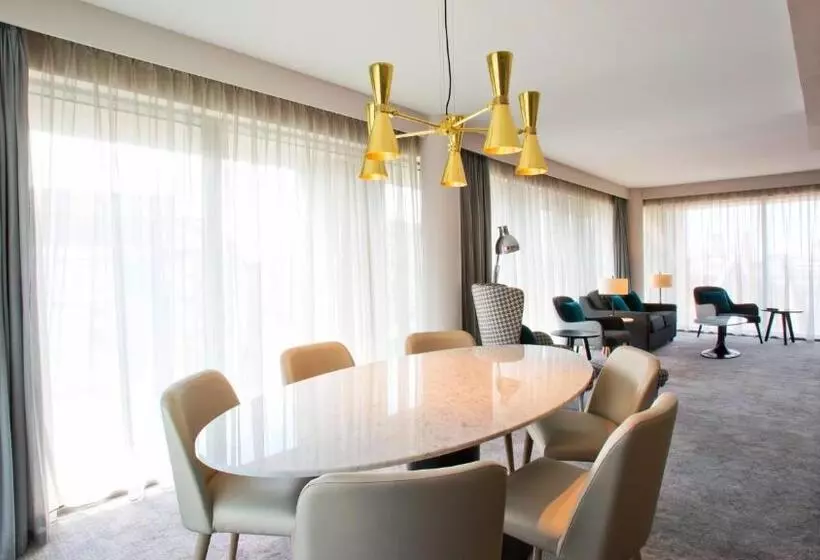 هتل Holiday Inn Manchester City Centre, An Ihg