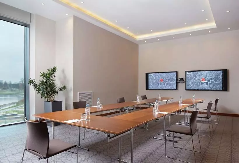 ホテル Minsk Marriott