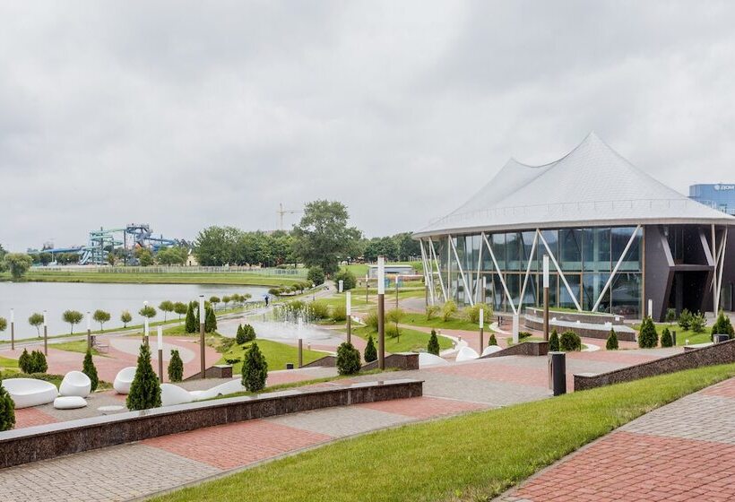 ホテル Minsk Marriott