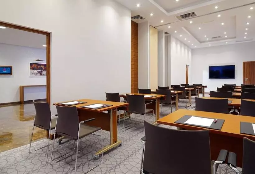 ホテル Minsk Marriott