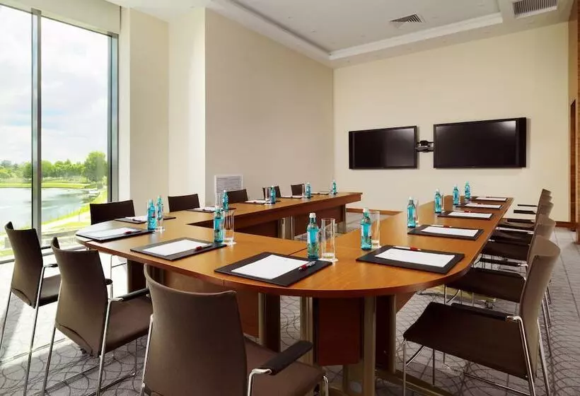 ホテル Minsk Marriott