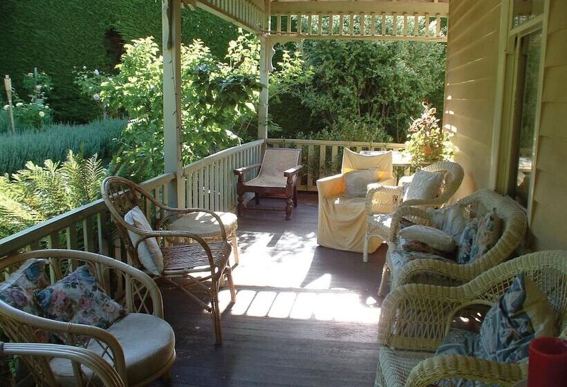 Отель Mooltan House