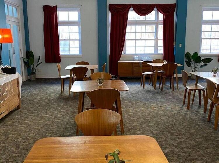 Отель North Gregory