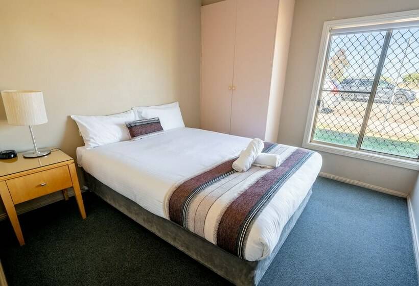 Отель Parkview Motor Inn