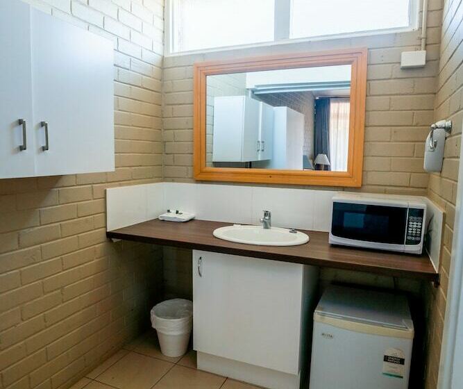 Отель Parkview Motor Inn