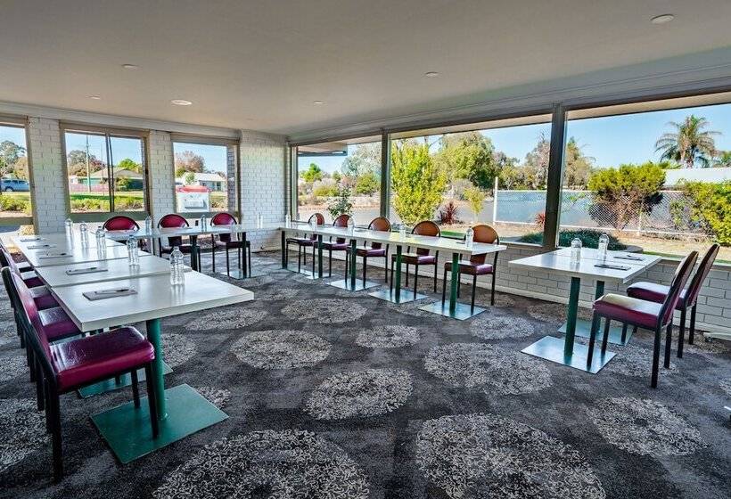 Отель Parkview Motor Inn