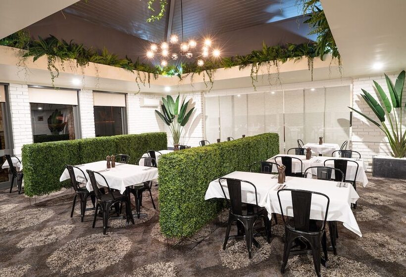 Отель Parkview Motor Inn