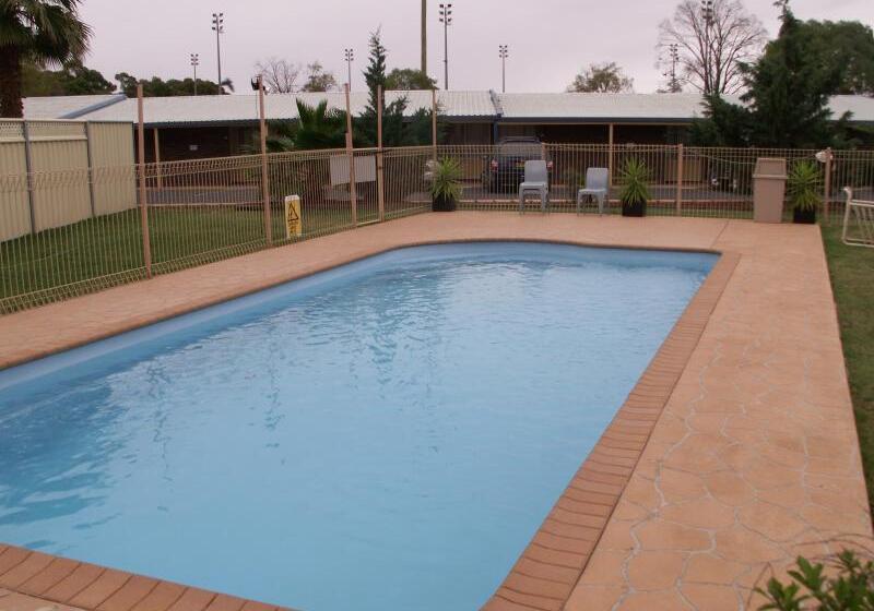 Отель Parkview Motor Inn