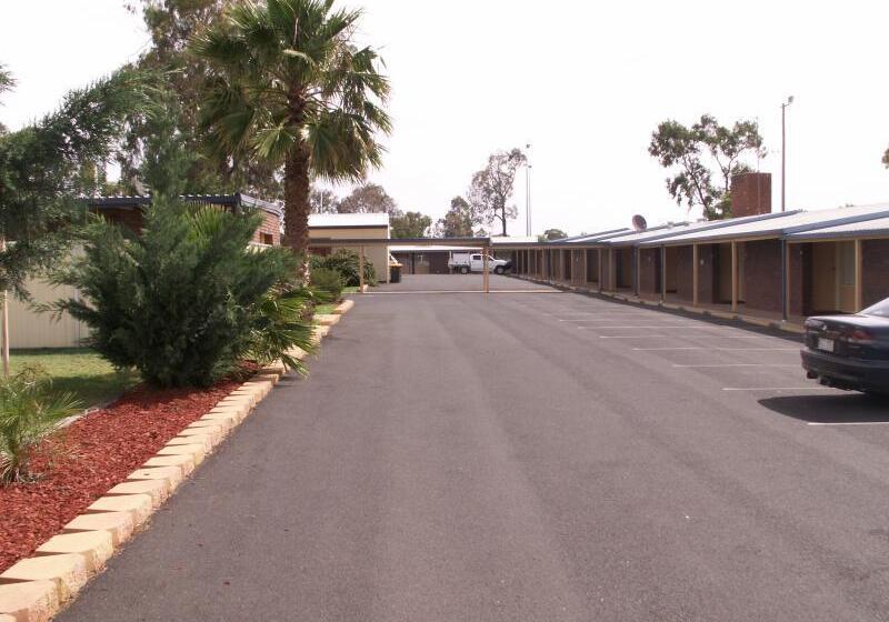 Отель Parkview Motor Inn