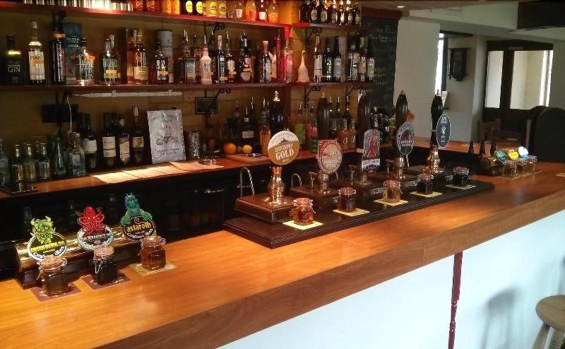 בית מלון כפרי The Geese And Fountain