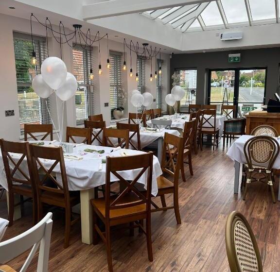 בית מלון כפרי The Maypole At Wellow