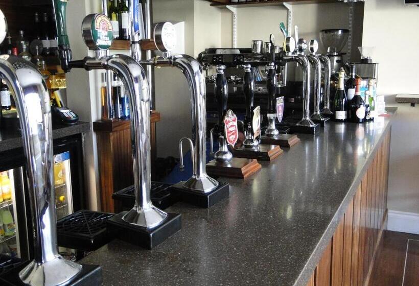 בית מלון כפרי The Maypole At Wellow