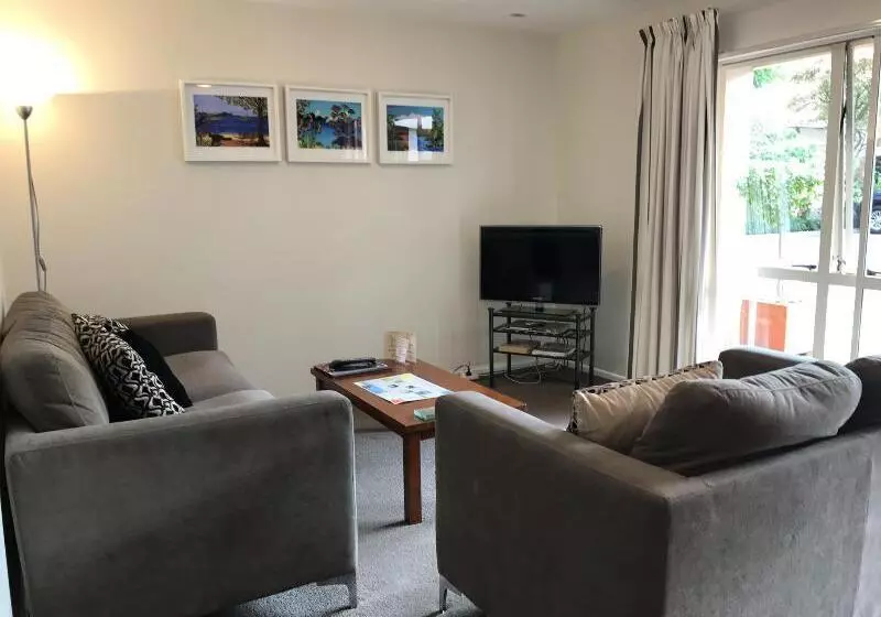 酒店 Tuscana Motor Lodge