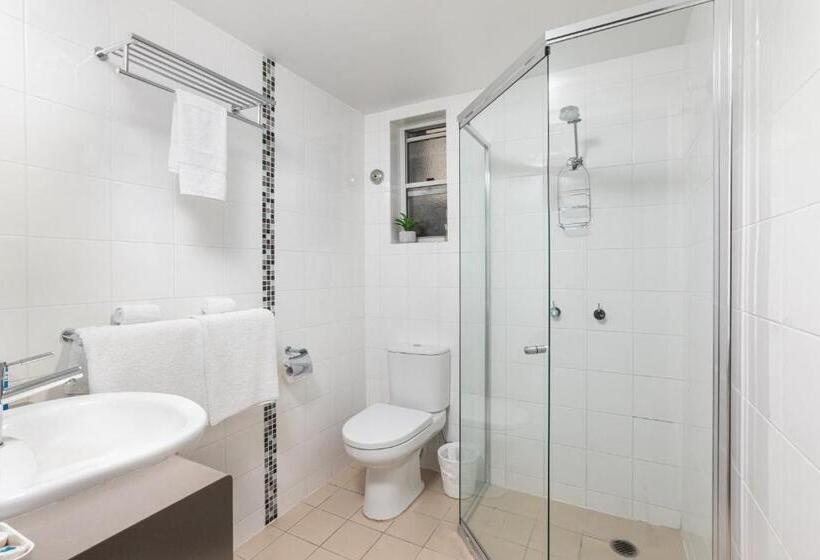 בית מלון כפרי Waterview Airlie Beach