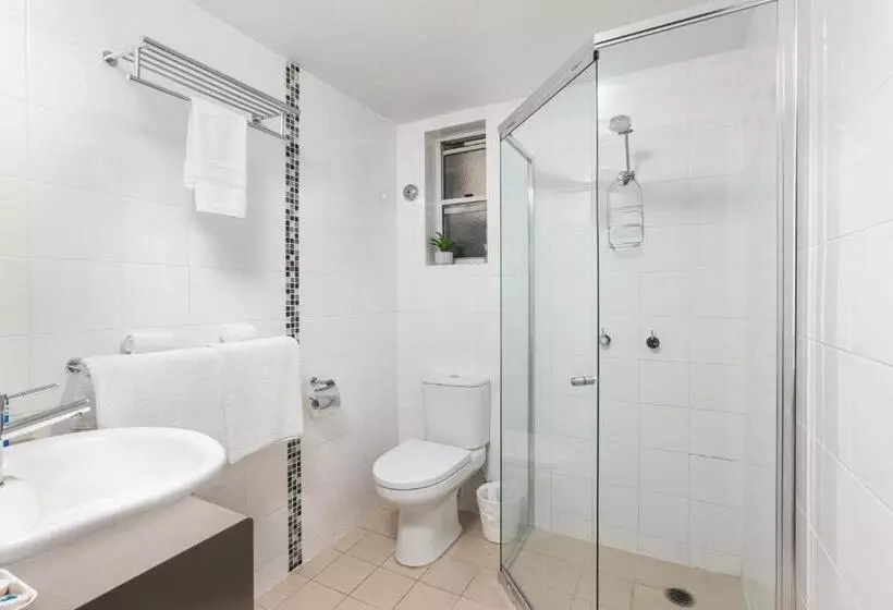 בית מלון כפרי Waterview Airlie Beach