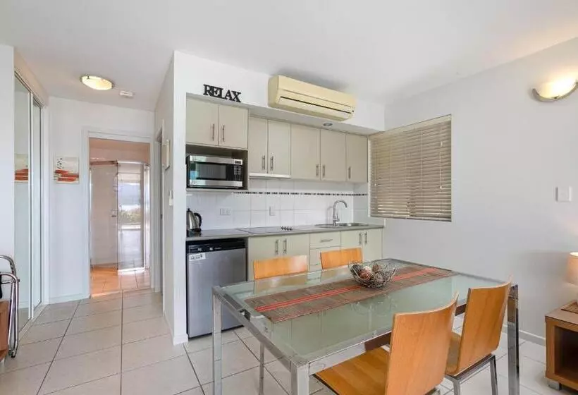 בית מלון כפרי Waterview Airlie Beach