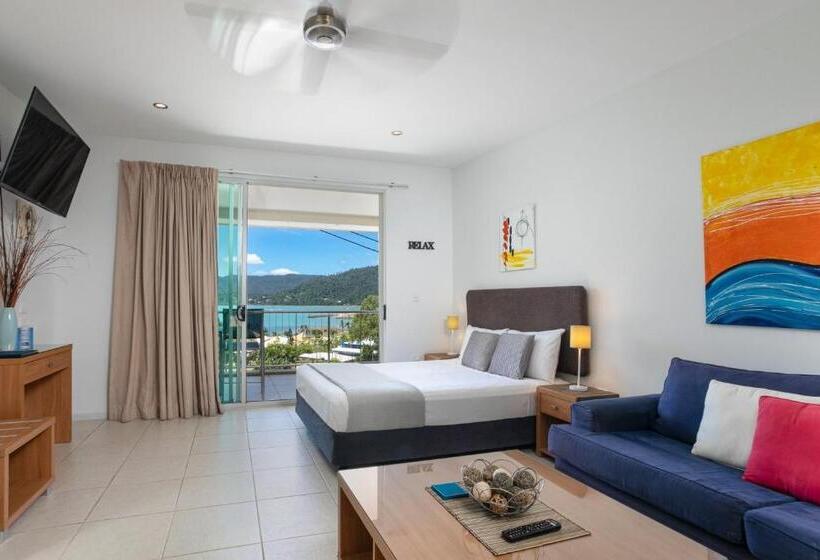 בית מלון כפרי Waterview Airlie Beach