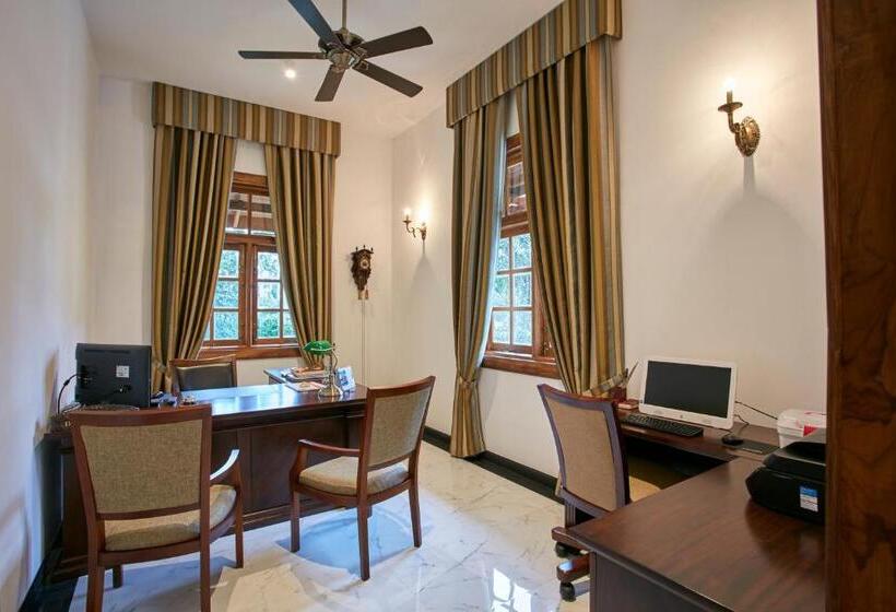 Manor House Boutique Villa