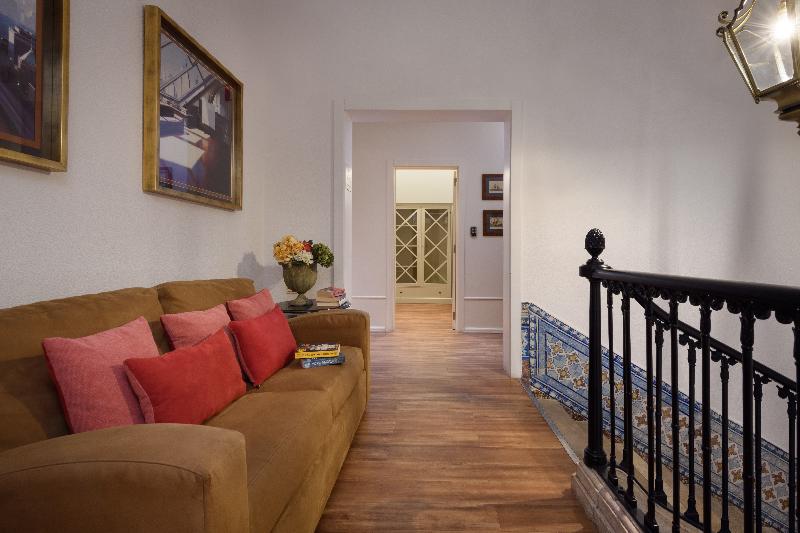 Pension Alecrim Ao Chiado