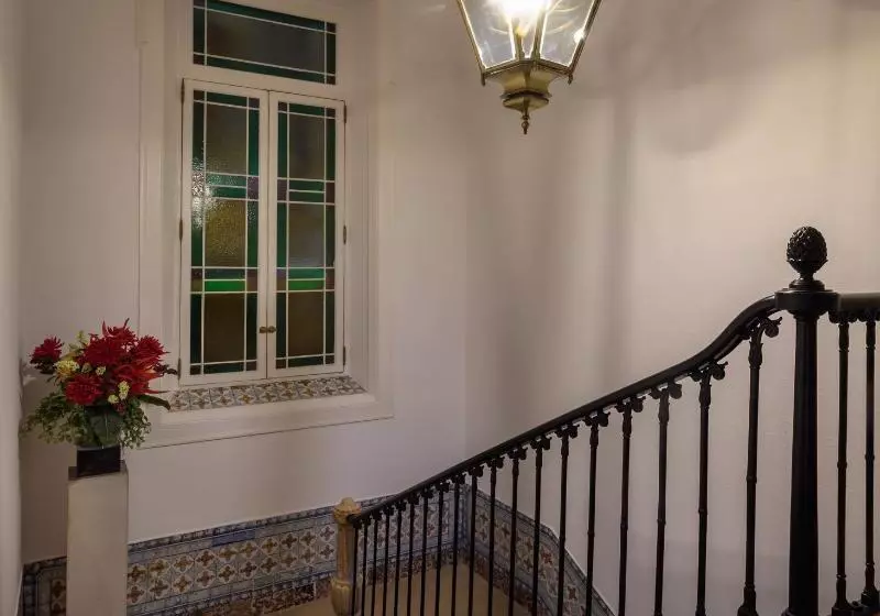 پانسیون Alecrim Ao Chiado