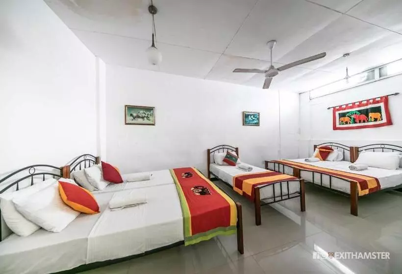 بنسيون Charlton Kandy City Rest