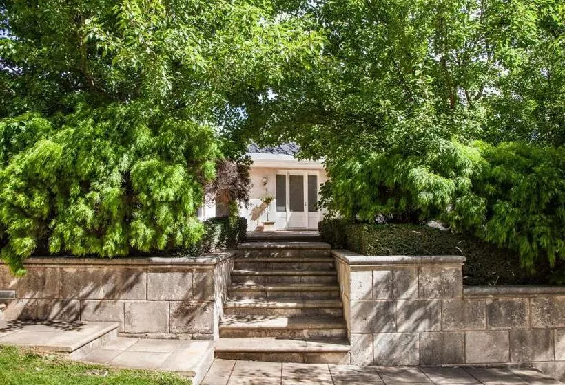 The Retreat At Stirling