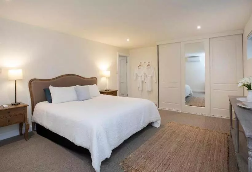 The Retreat At Stirling