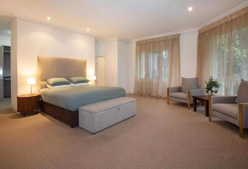 The Retreat At Stirling