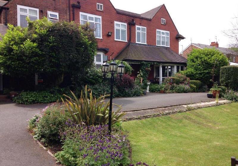 فندق Barons Court