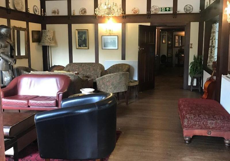 فندق Barons Court