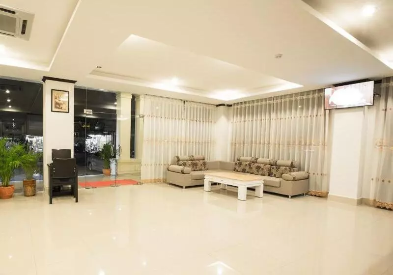 בית מלון כפרי Douangchan Plaza