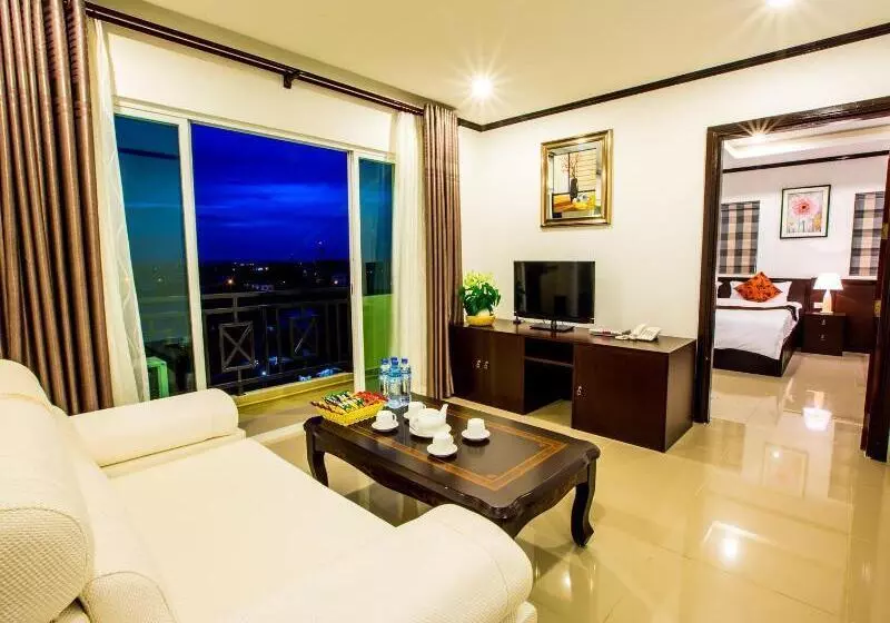 בית מלון כפרי Douangchan Plaza