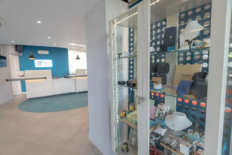 Hotel Holiday Inn Express Paris Velizy, An Ihg