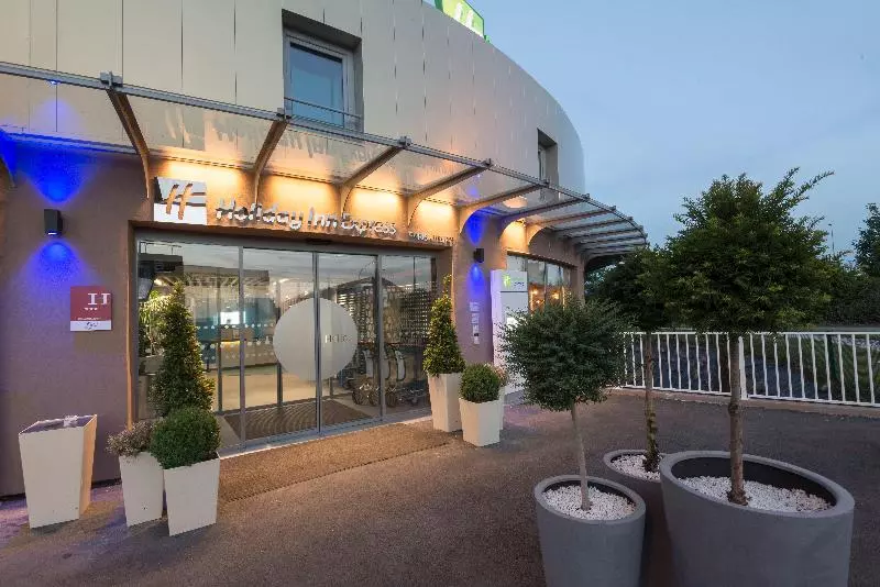 Hotel Holiday Inn Express Paris Velizy, An Ihg