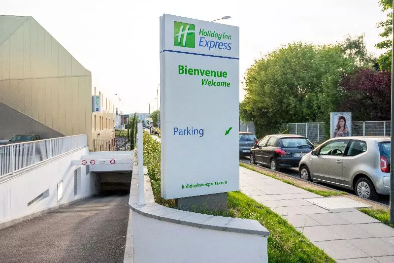 Hotel Holiday Inn Express Paris Velizy, An Ihg